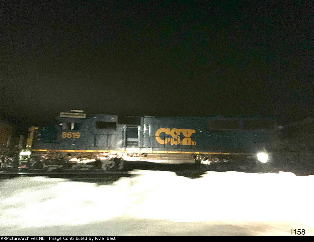 CSX 8619 on I158